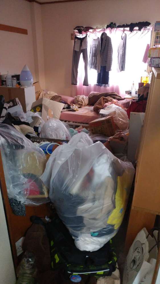 【分割払い事例】神奈川県横須賀市のゴミが散財している汚部屋の片付け・不用品回収
