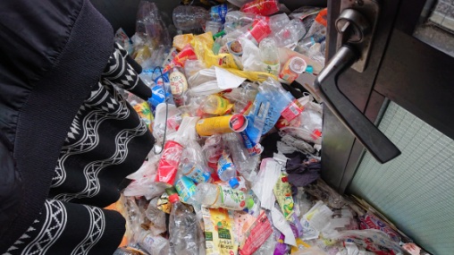 埼玉県さいたま市浦和区の大量ゴミの回収とお部屋の片付け作業