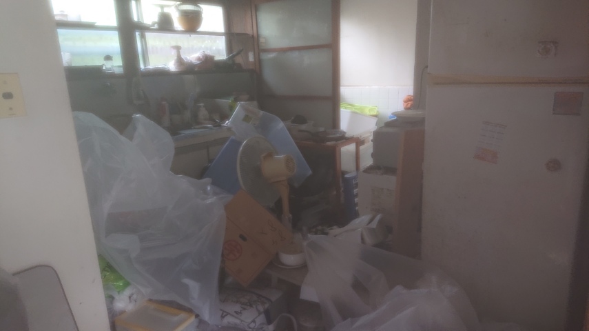 【分割払い事例】千葉県白井市のゴミ回収とお部屋の清掃作業