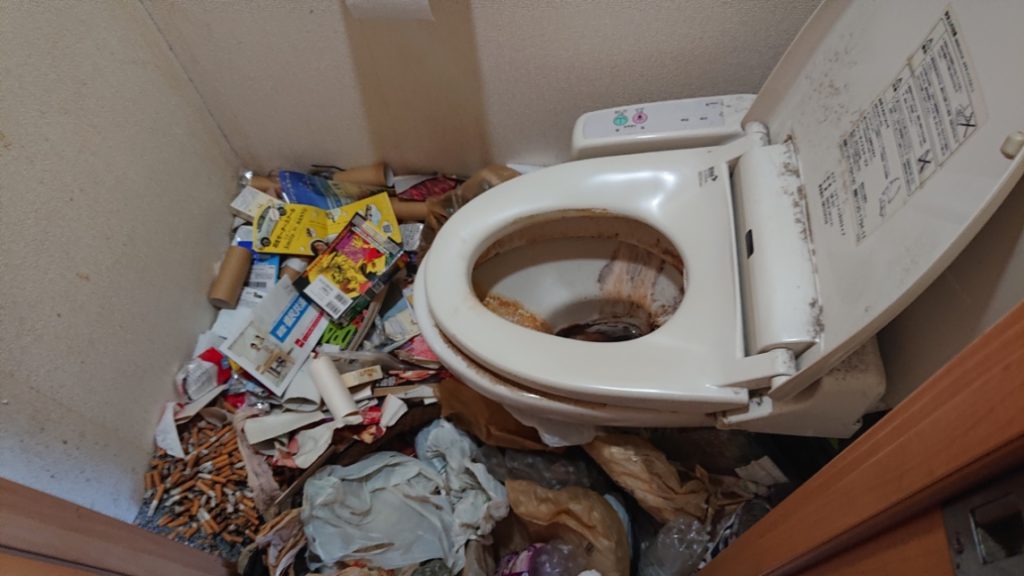 【頭金0円での分割払い事例】東京都東久留米市のゴミ部屋の清掃作業
