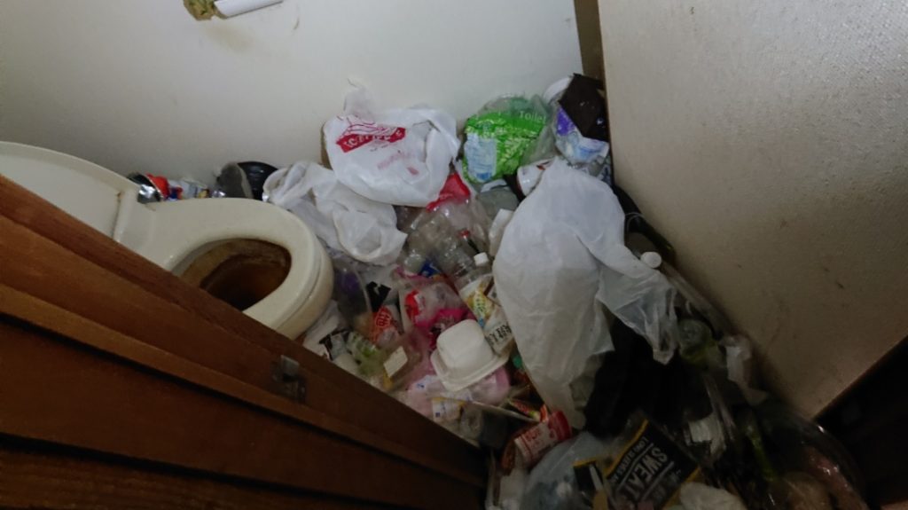【緊急対応！分割払い事例】東京都板橋区のゴミや不用品だらけのお部屋の片付け・清掃