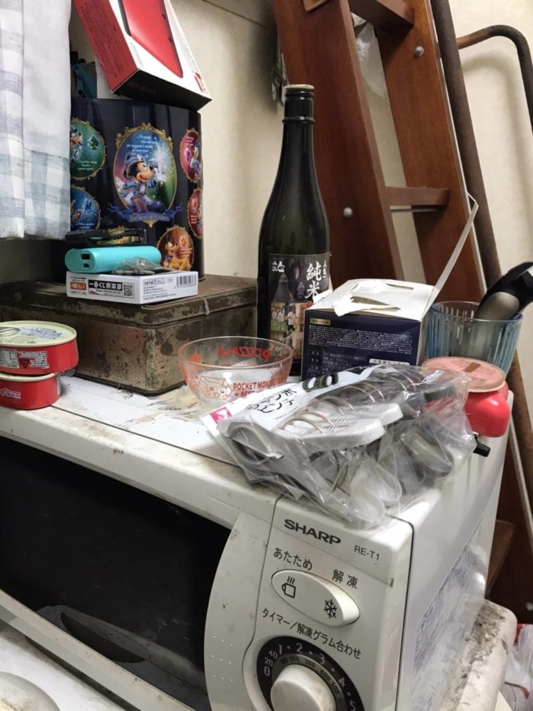 東京都三鷹市の汚部屋の清掃と不用品回収