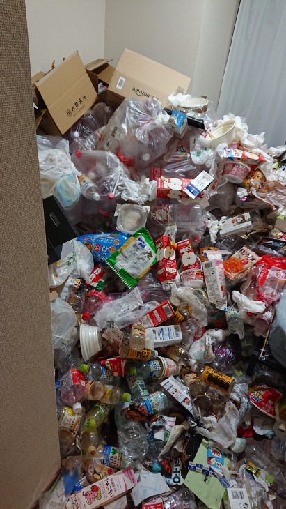 東京都葛飾区の捨てられない・溜め込んだ大量ゴミの回収と特殊清掃