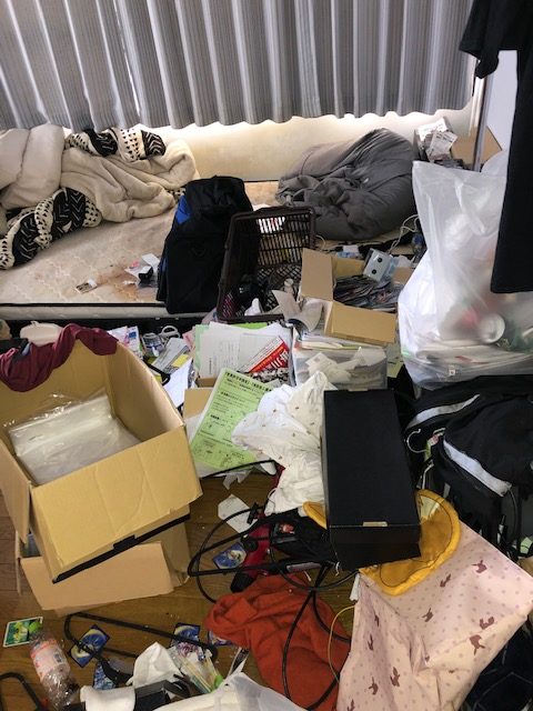 埼玉県和光市の費用の後払いによるゴミが散乱したお部屋の不用品回収