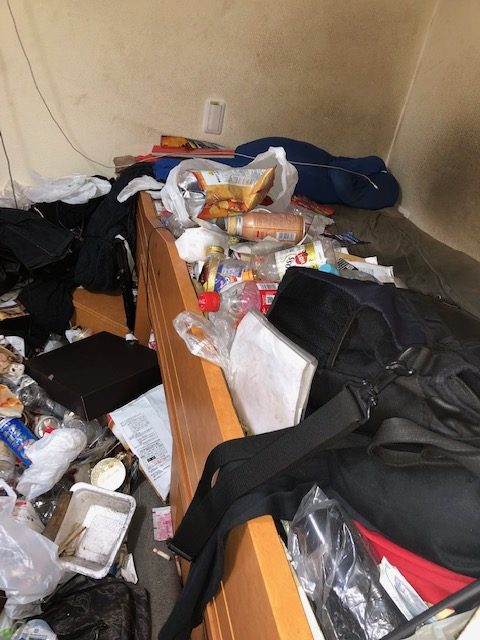 【両親が遊びに来る！】東京都台東区の汚部屋化したマンションの片付けからゴミ回収