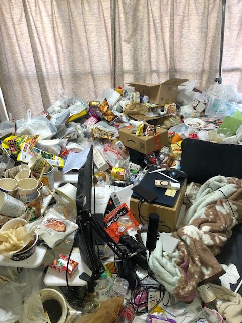 【緊急対応】群馬県太田市の片付けられない汚部屋の大量ゴミの回収と清掃作業
