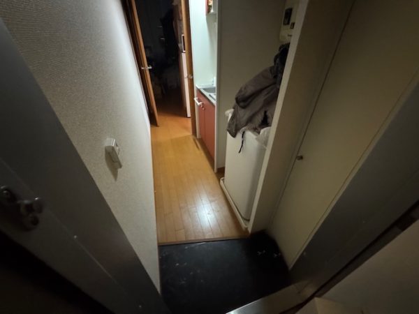 東京都葛飾区の物がなくなり通りやすくなった1K部分