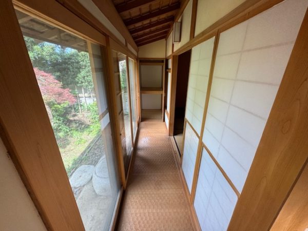 東京都杉並区 ゴミがなくなり、スムーズに通れるようになった廊下