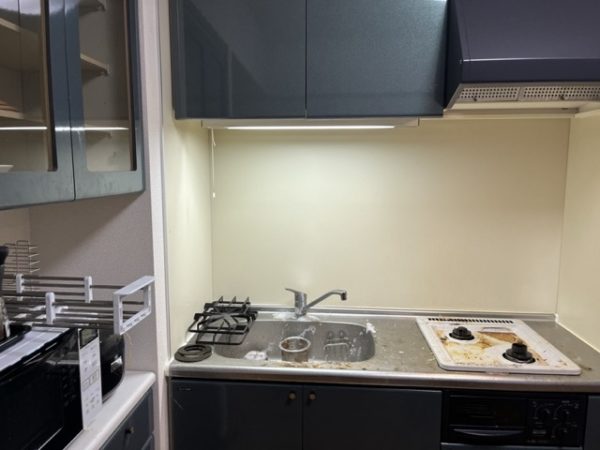 埼玉県上尾市 ゴミが回収されたキッチン
